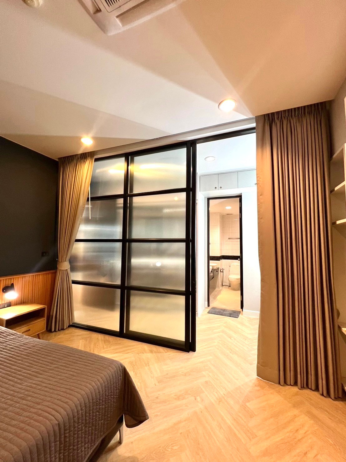 ให้เช่าคอนโดสุขุมวิท อโศก ทองหล่อ : ให้เช่า คอนโด  CITISMART Sukhumvit 18  2 ห้องนอน  87 ตร.ม. ติด BTSอโศก  