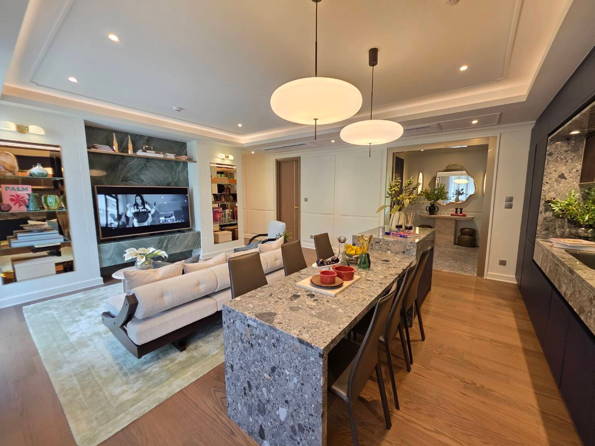 For SaleCondoSukhumvit, Asoke, Thonglor : Via 34 (Sukhumvit 34): 3bed 3bath 146.25sqm. from 40 million corner unit Am: 0656199198