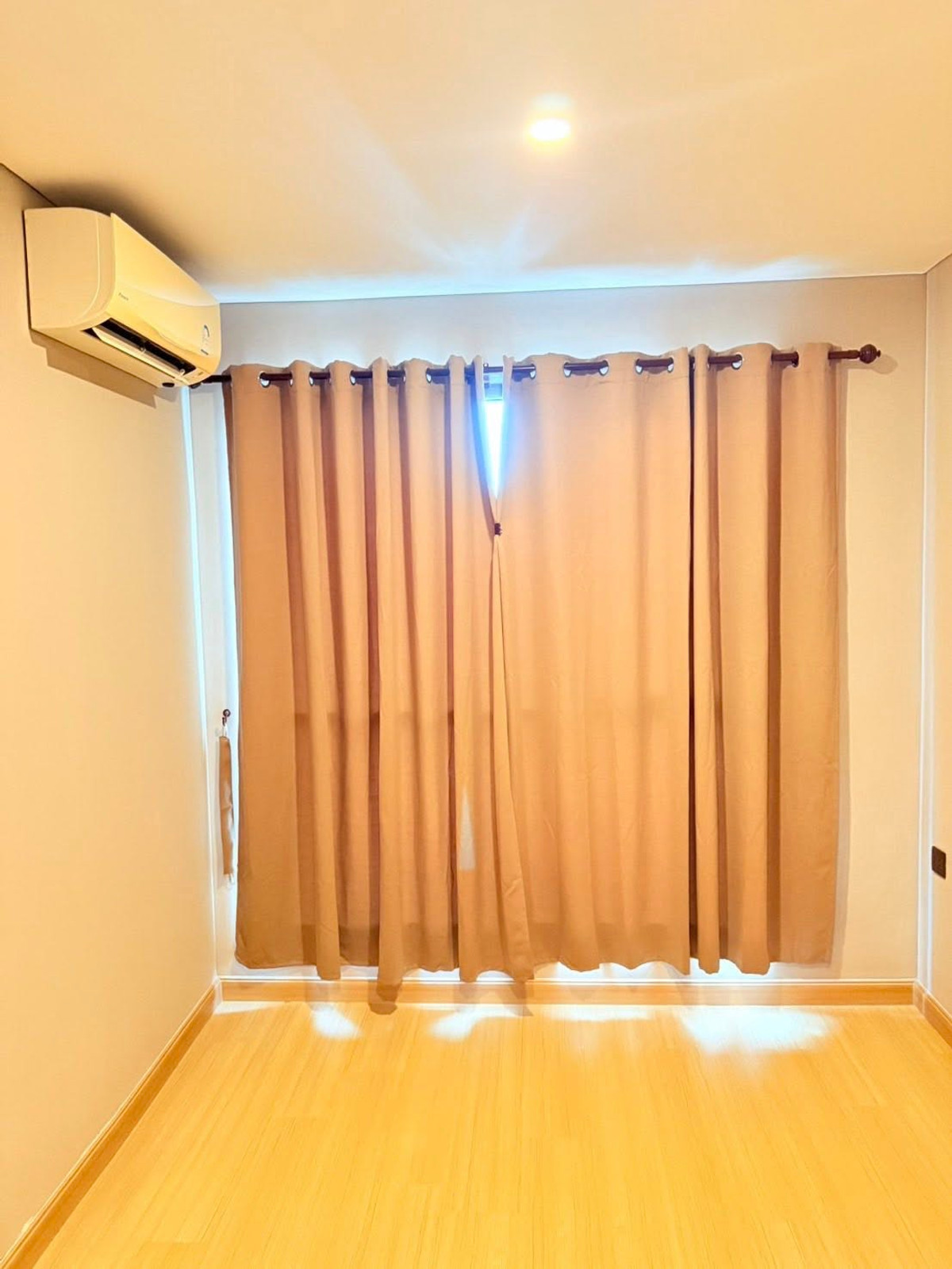 For RentCondoKasetsart, Ratchayothin : #E380🎉060469 Condo for Rent at Lumpini Park Phahon 32