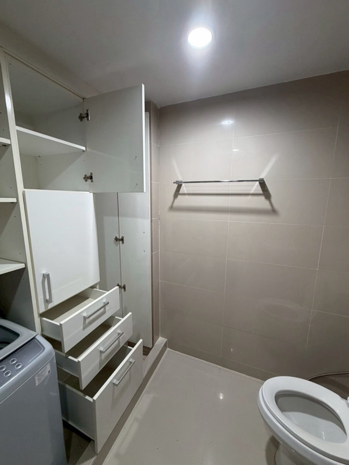 For RentCondoRama 8, Samsen, Ratchawat : Hot price for rent Baan Samsen (Baan Samsen) large room 76 sq m. 🔥🔥