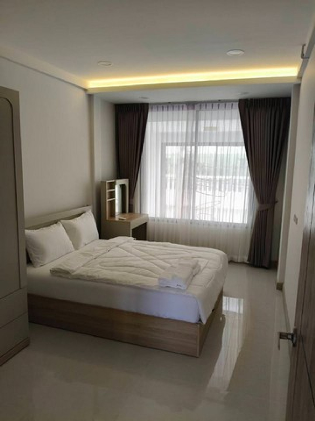 For RentTownhomeSukhumvit, Asoke, Thonglor : HR3353 Home Office & Modern Townhouse 3-Story | Ekkamai 22 Modern Loft design, airy with Double Volume | Pets allowed (Pet-Friendly)!