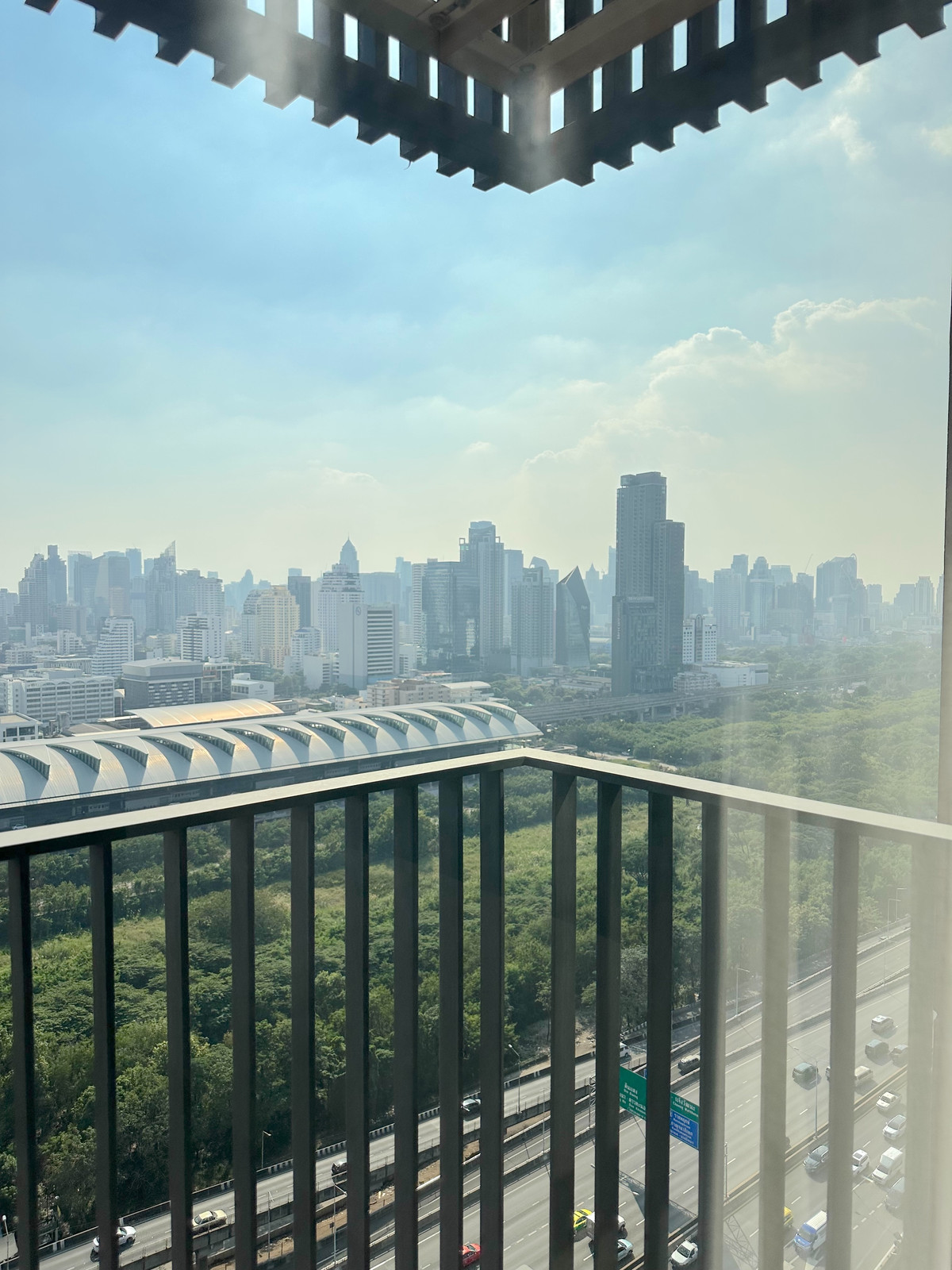 ให้เช่าคอนโดพระราม 9 เพชรบุรีตัดใหม่ RCA : 🔥 ปล่อยเช่าด่วน 🔥 ห้องสวย  วิวดีมาก ถูกมาก โครงการสุดฮอต   พร้อมย้ายเข้าห้องสุดท้าย  Call : 0619824959 Line ID :  elegant.289