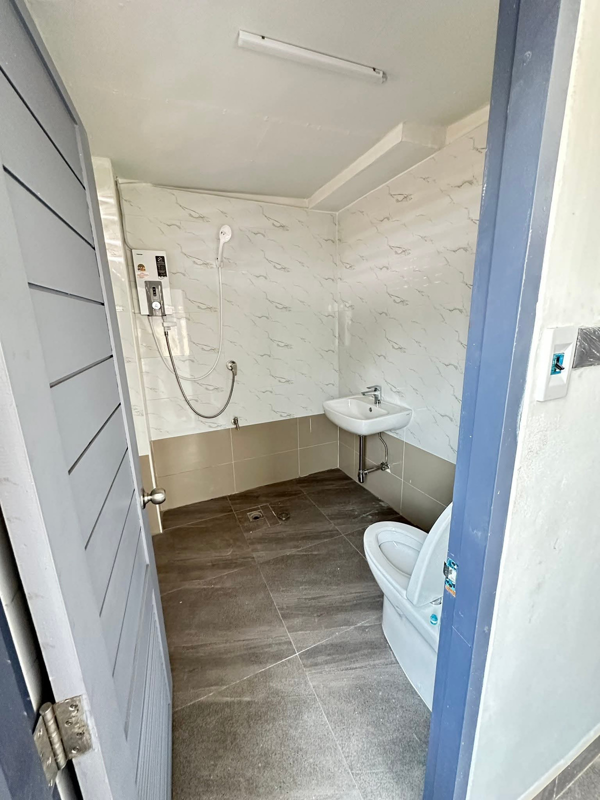 ให้เช่าทาวน์โฮมบางซื่อ วงศ์สว่าง เตาปูน : ให้เช่าทาวน์โฮม 3 ชั้น ทำเลประชาชื่น ใกล้ ม.ธุรกิจบัณฑิตย์ (DPU) 