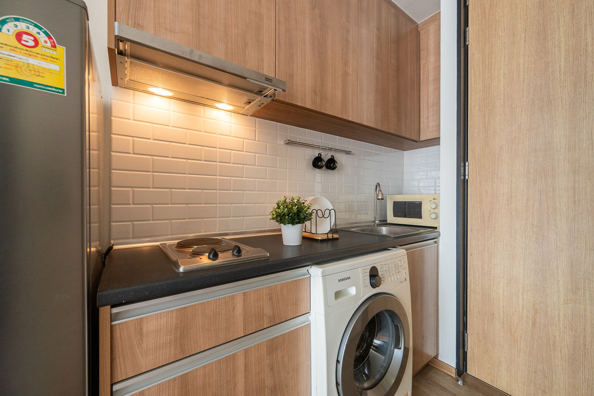 ขายคอนโดลาดพร้าว เซ็นทรัลลาดพร้าว : 🚀 The issara Ladprao - 34ตรม. สตูดิโอ รีโนเวทใหม่ 092-545-6151 (ทีม)