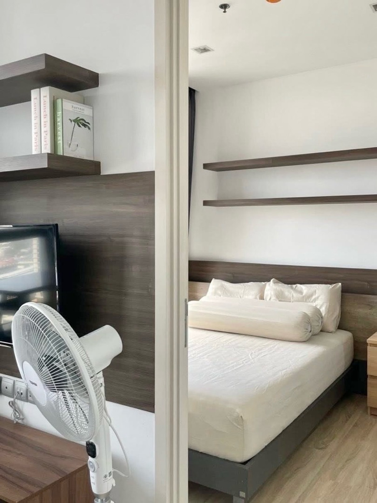 ให้เช่าคอนโดสะพานควาย จตุจักร : 📍โครงการ : เดอะ ไลน์ พหลโยธิน - ประดิพัทธ์
🚝 ใกล้ : BTS สถานีสะพานควาย 600 เมตร
💵 ราคาเช่า : 21,000 บาท / เดือน