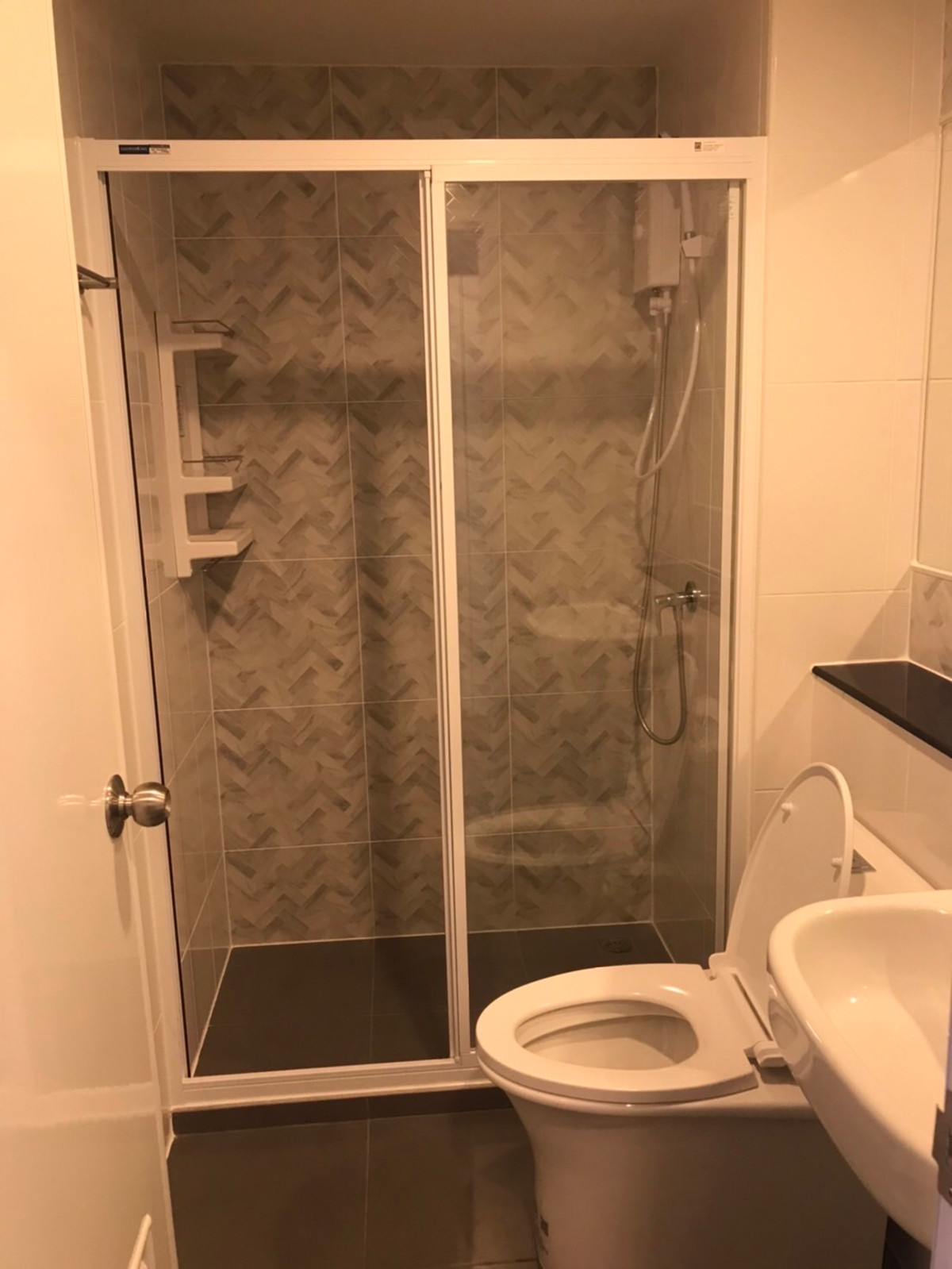 For RentCondoBangna, Bearing, Lasalle : 📢 Condo for Rent – Regent Home Bangna (New Project)