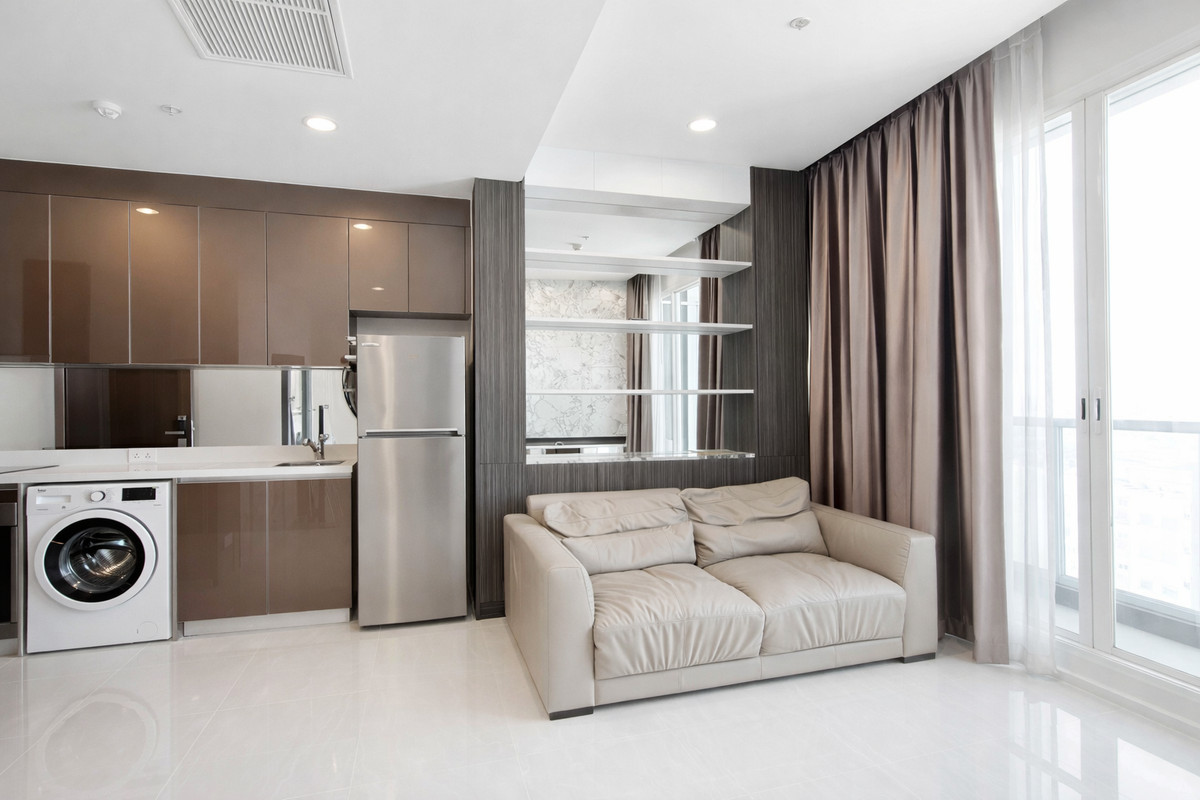 For SaleCondoSathorn, Narathiwat : 🌊 Full view of Chao Phraya Wake up with a view of the river every day 🌅— This room is a Rare Unit, ready to move in. Make an appointment to view at 063-6165390