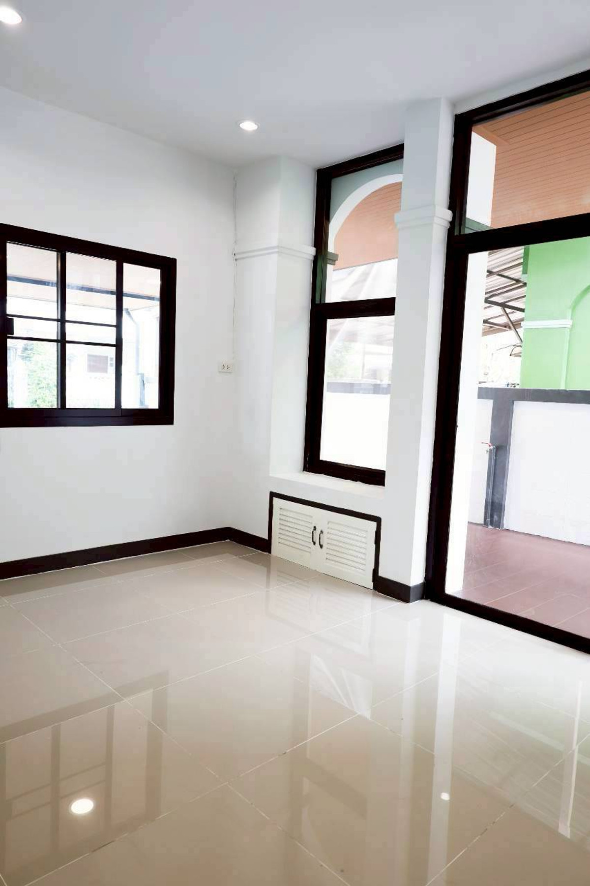 ขายบ้านมีนบุรี-ร่มเกล้า : 💎 จ่ายแค่ราคาบ้าน.. แต่ได้ 