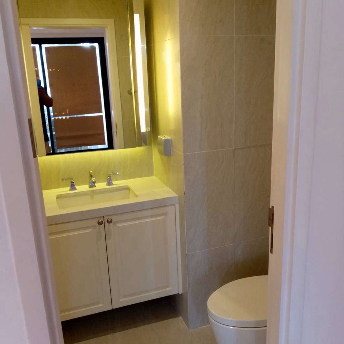 ขายคอนโดสาทร นราธิวาส : คอนโด 2 ห้องนอน พร้อมอยู่ ใกล้ BTS สะพานตากสิน วิวเมือง ทำเลเจริญกรุง เชื่อมสาทร เหมาะอยู่อาศัยและลงทุน