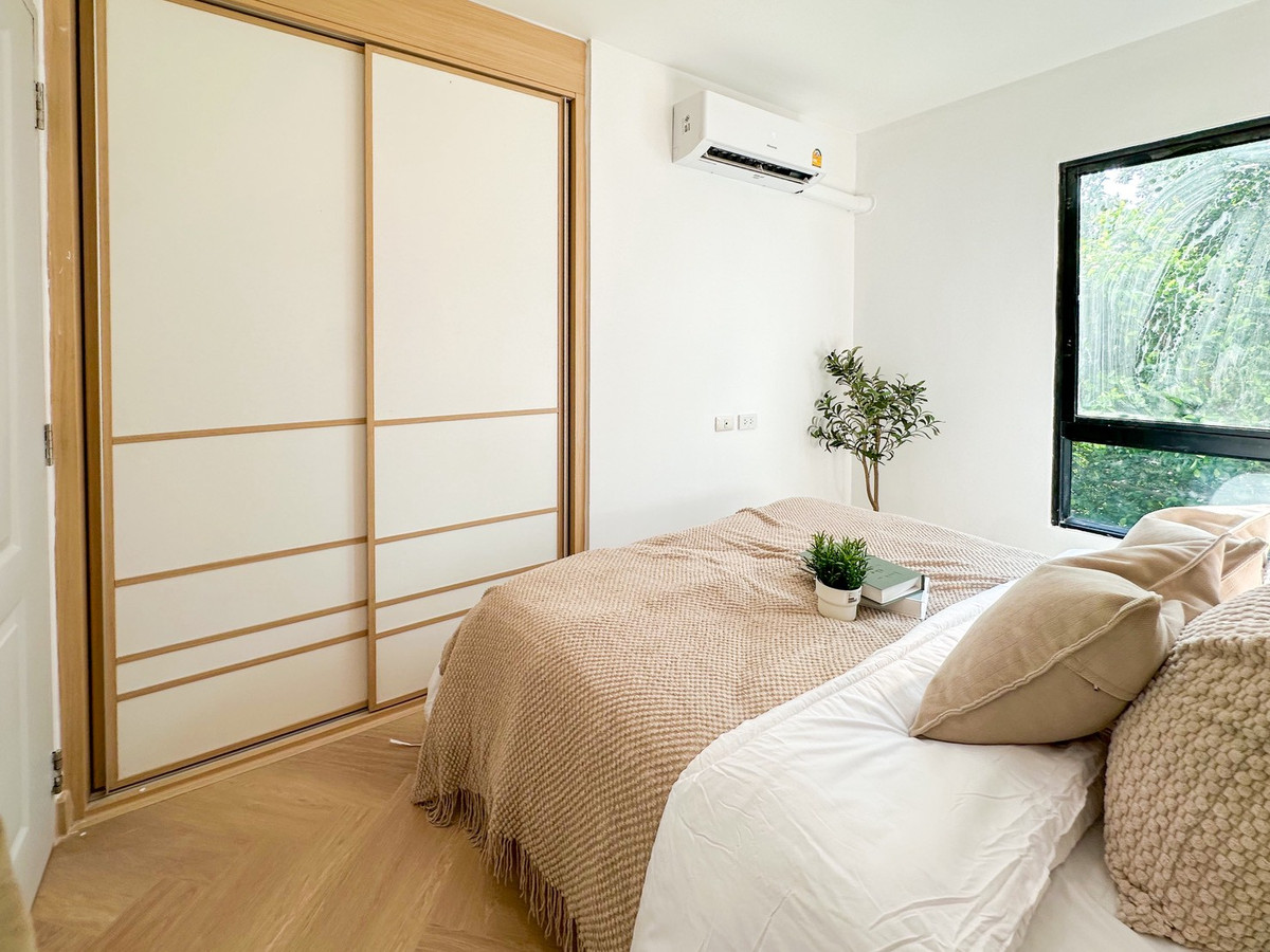 ขายคอนโดบางนา แบริ่ง ลาซาล : 🔥 [HOT DEAL] ลดแรง 2 แสน!  🌟 ขาย iCondo สุขุมวิท 105 (ลาซาล)  🍳 ครัวแยกกั้นกระจก  🎁 เฟอร์ฯ ใหม่ครบพร้อมอยู่ !