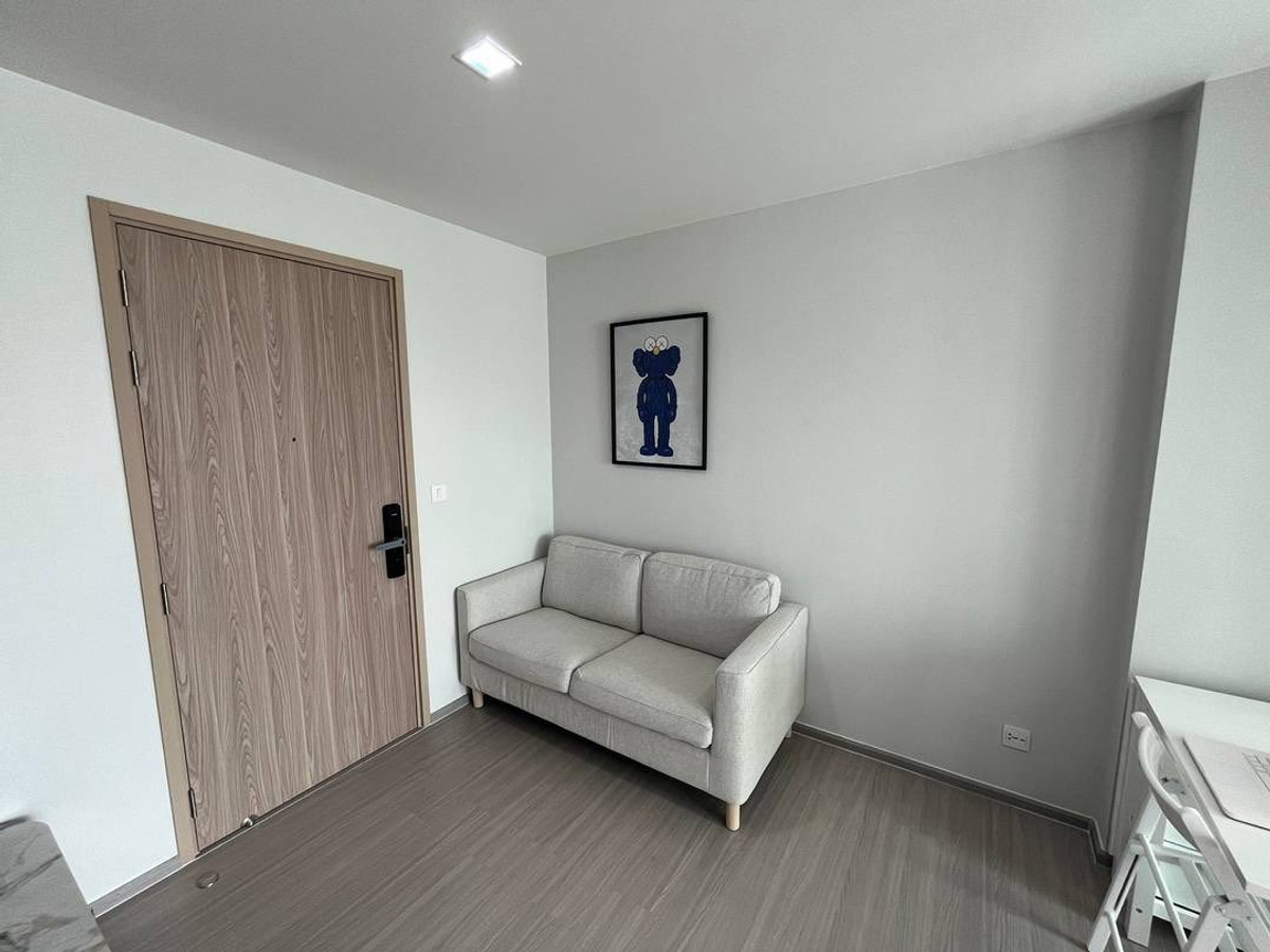 ให้เช่าคอนโดท่าพระ ตลาดพลู วุฒากาศ : ให้เช่า Life sathorn sierra ห้องขนาด 33 ตร.ม. กว้างขวางไม่อึดอัด พร้อมส่วนกลางอลังการสไตล์ Forest Park ใจกลางสาทร-ท่าพระ