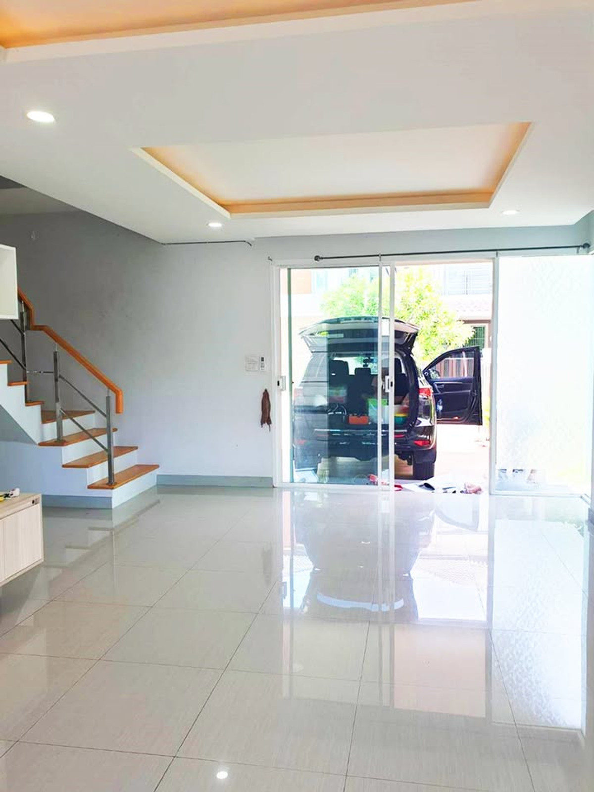 ให้เช่าบ้านสมุทรปราการ สำโรง : ให้เช่า บ้านแฝด 2 ชั้น ม.เมอริทแกรนด์ สุวรรณภูมิ บ้านสวย สภาพดี พร้อมอยู่ ทำเลดี เข้า-ออกได้หลายทาง ราคา 16,000 บาท