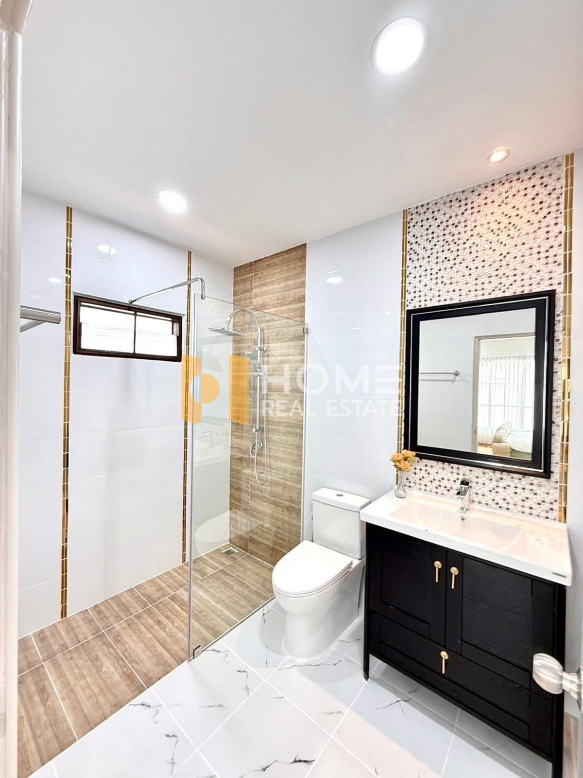 For SaleHousePattaya, Bangsaen, Chonburi : Detached House Makmai Laem Chabang 2 / 4 Bedrooms (FOR SALE) YEAN154