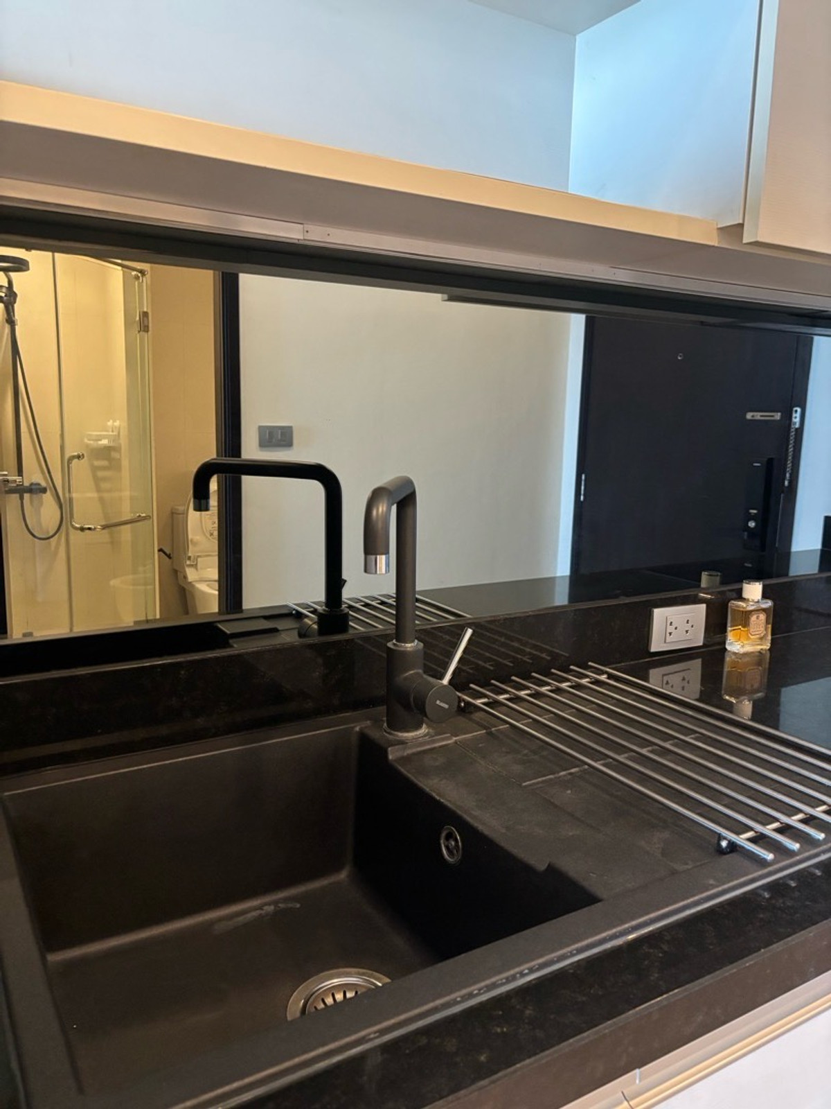 For RentCondoOnnut, Udomsuk : New Luxury Scented Room at Skywalk Residences – Only 22,000 THB/Month! ✨🏙️
รีบเลย ห้องใหม่หอมกลิ่นหรูมาก ที่ Skywalk Residences ใกล้ BTS พระโขนง เดินเพียงไม่กี่นาที 🚆