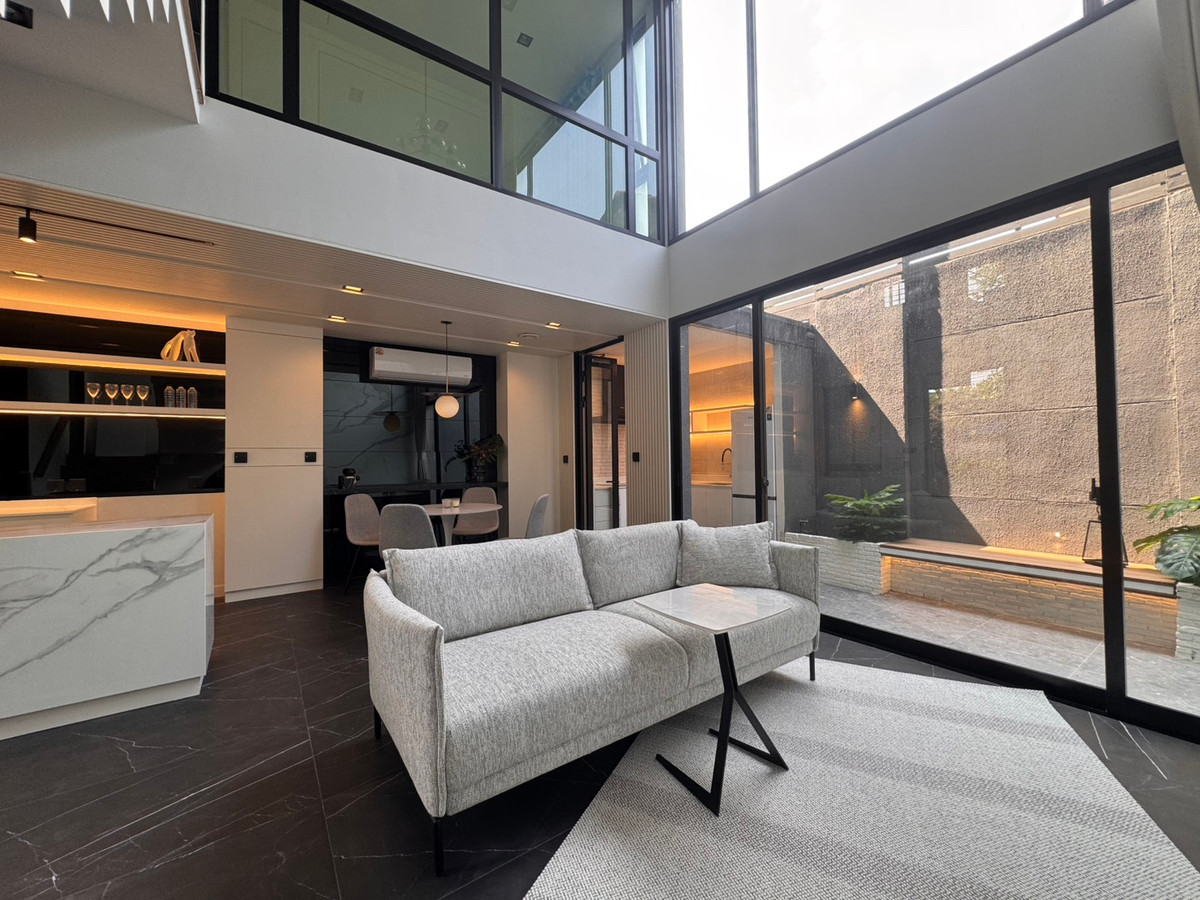 ขายทาวน์โฮมรัชดา ห้วยขวาง : Townhome for Sale Ratchada Near MRT Ratchada Fully Furnished Ready to Move In