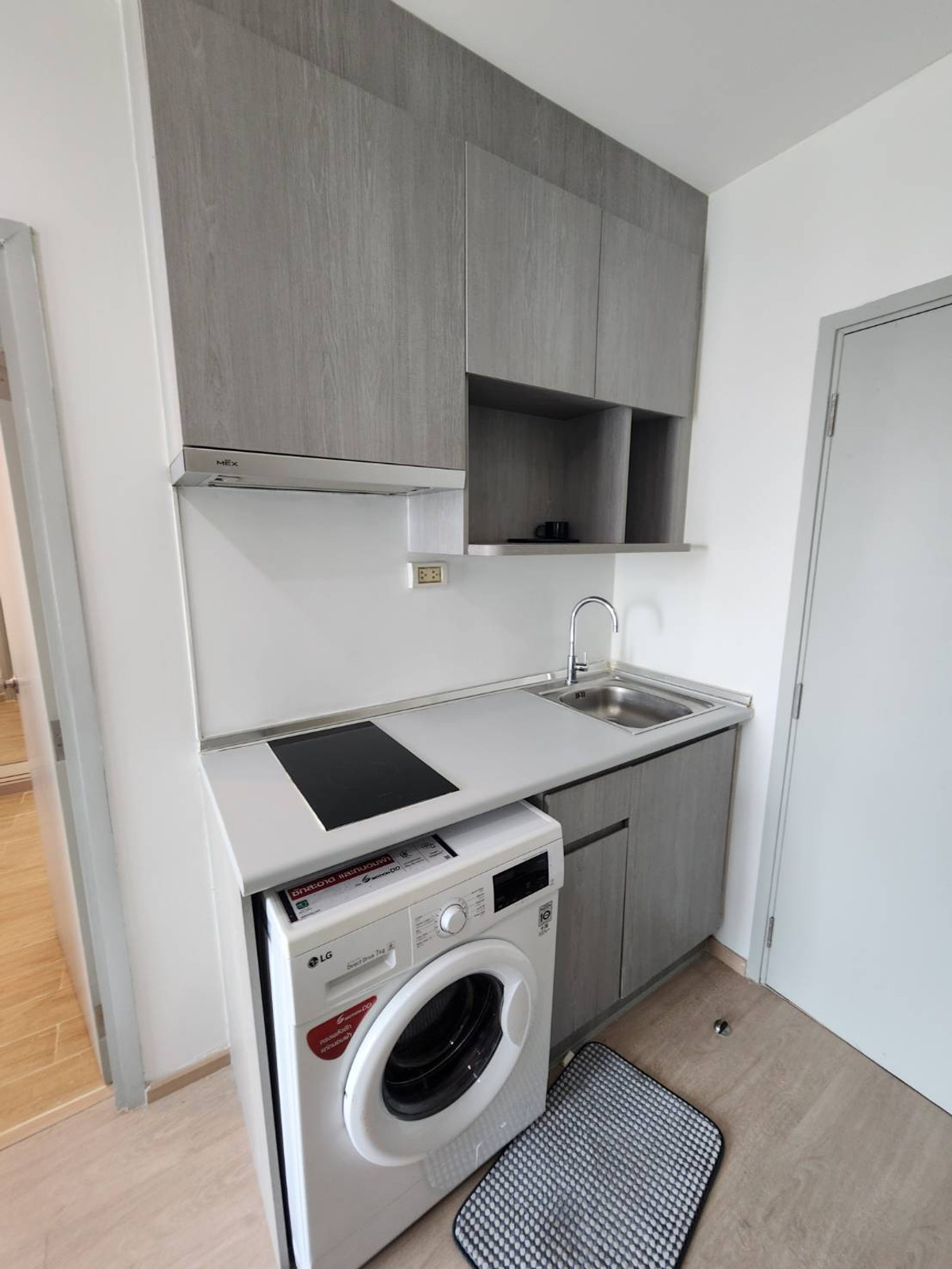 ให้เช่าคอนโดท่าพระ ตลาดพลู วุฒากาศ :  ให้เช่า  ห้องมุม  ไอดีโอ สาทร ท่าพระ ( Ideo sathorn thapra ) ติด BTS โพธิ์นิมิตร  300 เมตร พร้อมเฟอร์ + เครื่องซักผ้า +31 ตรม.  เพียง 13,000  บาท  