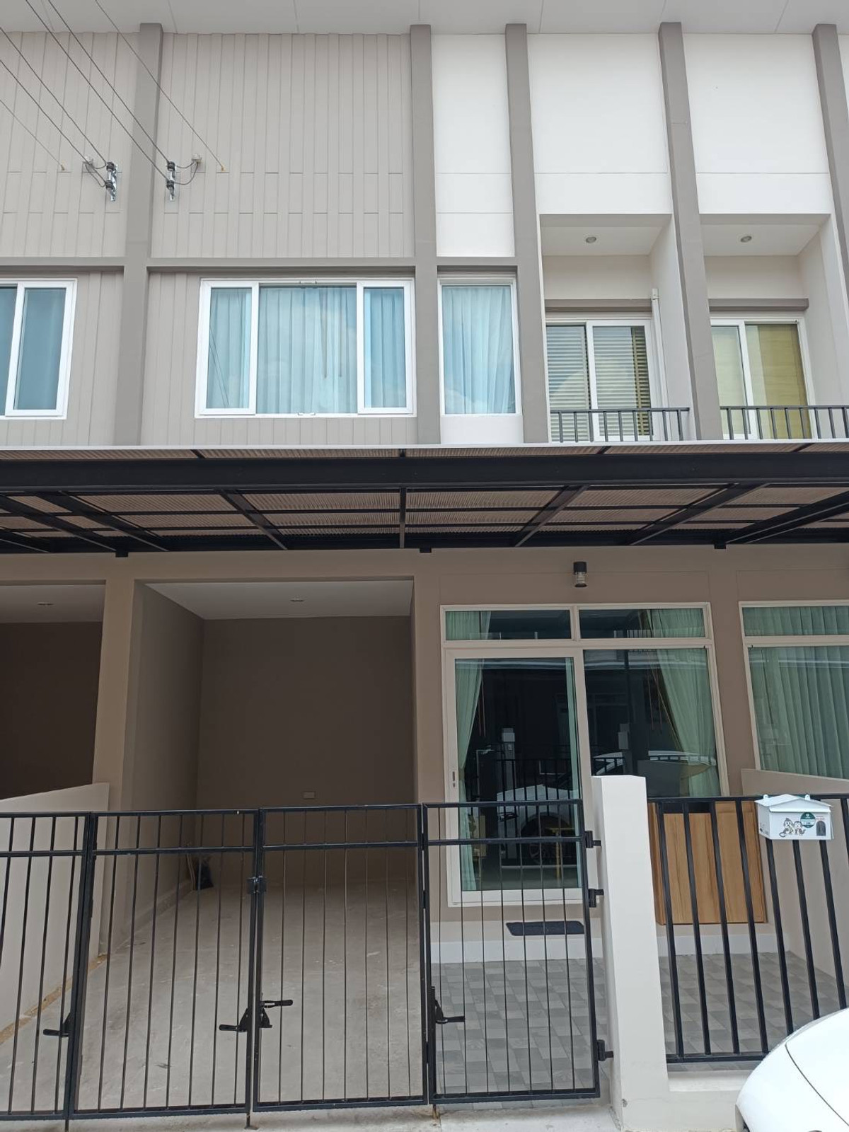 TownhomeRathburana, Suksawat : Cher Phutthabucha 40 | Townhouse, 2 floors, 3 bedrooms, 2 bathrooms, furnished, ready to move in, near Bangmod University.