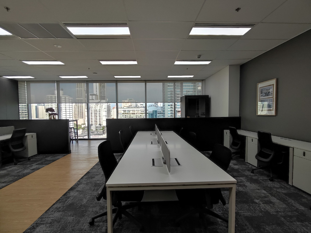 ให้เช่าสำนักงานนานา : ออฟฟิศ สำนักงานให้เช่า ตกแต่งพร้อมเข้าอยู่ สุขุมวิท นานา (Office For Rent) อาคาร เจแอลเค ทาวเวอร์ ( JLK Tower Office Building ) พื้นที่สำนักงาน ขนาด 116 ตารางเมตร ใกล้รถไฟฟ้า BTSนานา, วัฒนา, สุขุมวิท, อโศก, เพลินจิต