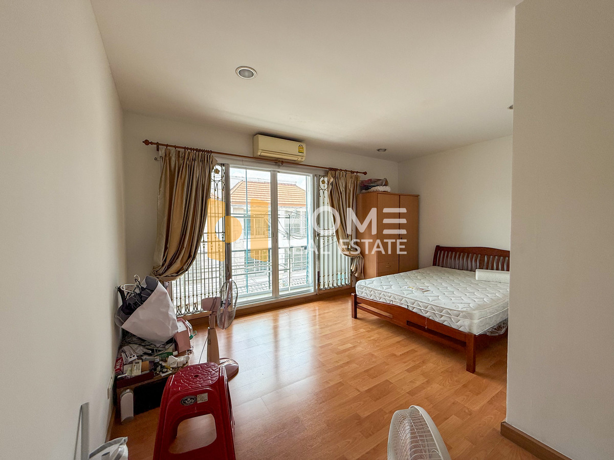 For SaleTownhomePattanakan, Srinakarin : Baan Klang Muang S Saint Srinakarin / 4 Bedrooms (FOR SALE) GNG046