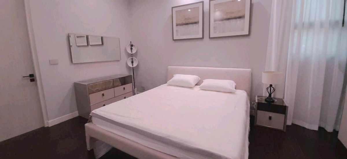 For RentHouseYothinpattana,CDC : Luxury 3-story house, 8 bedrooms, fully furnished, beautifully decorated, for rent in Yothin Phatthana-Ramindra area, near Crystal Design Center (CDC), only 2.3 km.