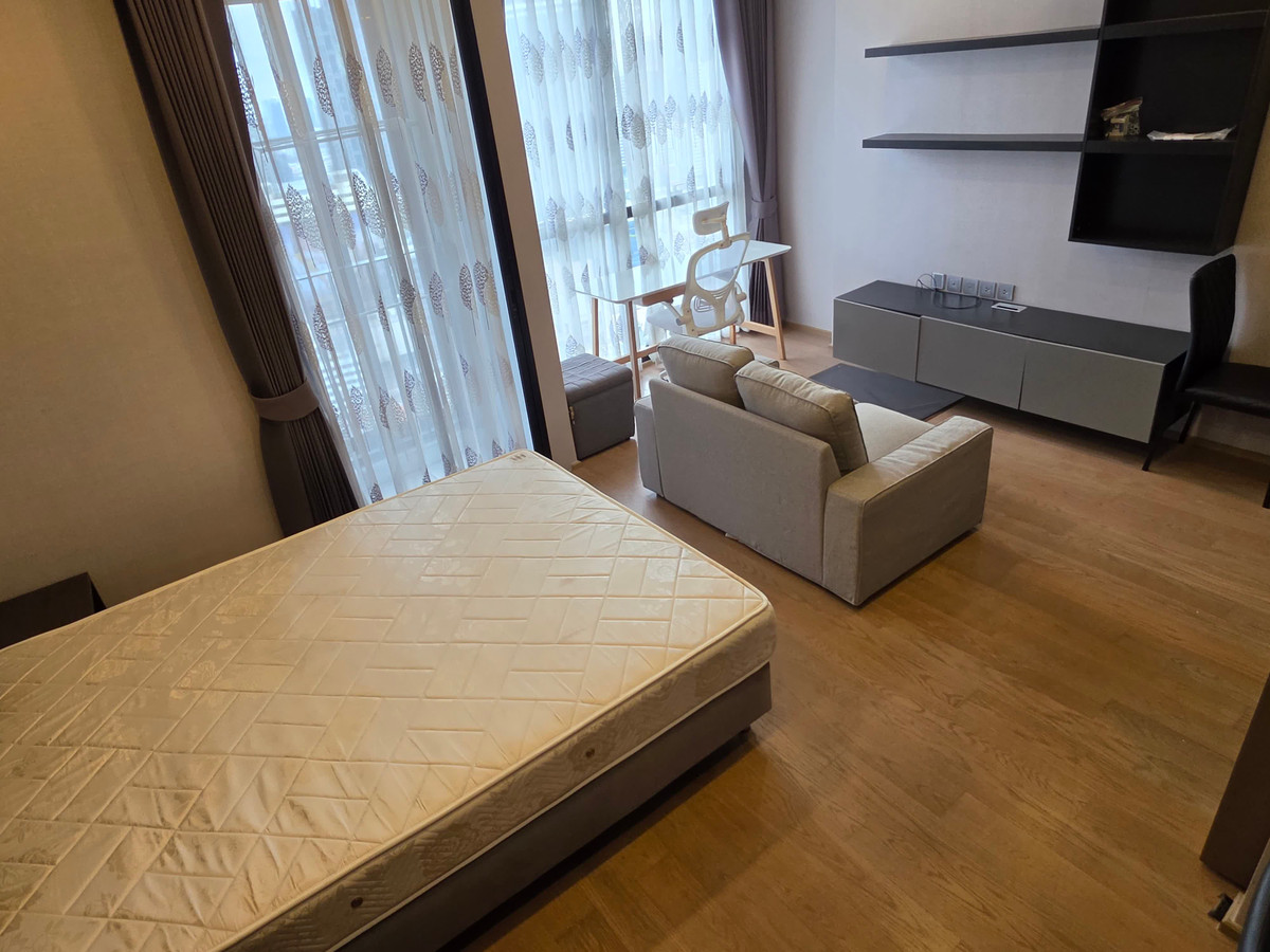 ให้เช่าคอนโดสยาม จุฬา สามย่าน : Ashton Chula Silom【𝐑𝐄𝐍𝐓】🔥อารมณ์พรีเมียมเข้มลึก รายละเอียดดูเฉียบทุกมุม🔥 ติดต่อไลน์ไอดี: @hacondo