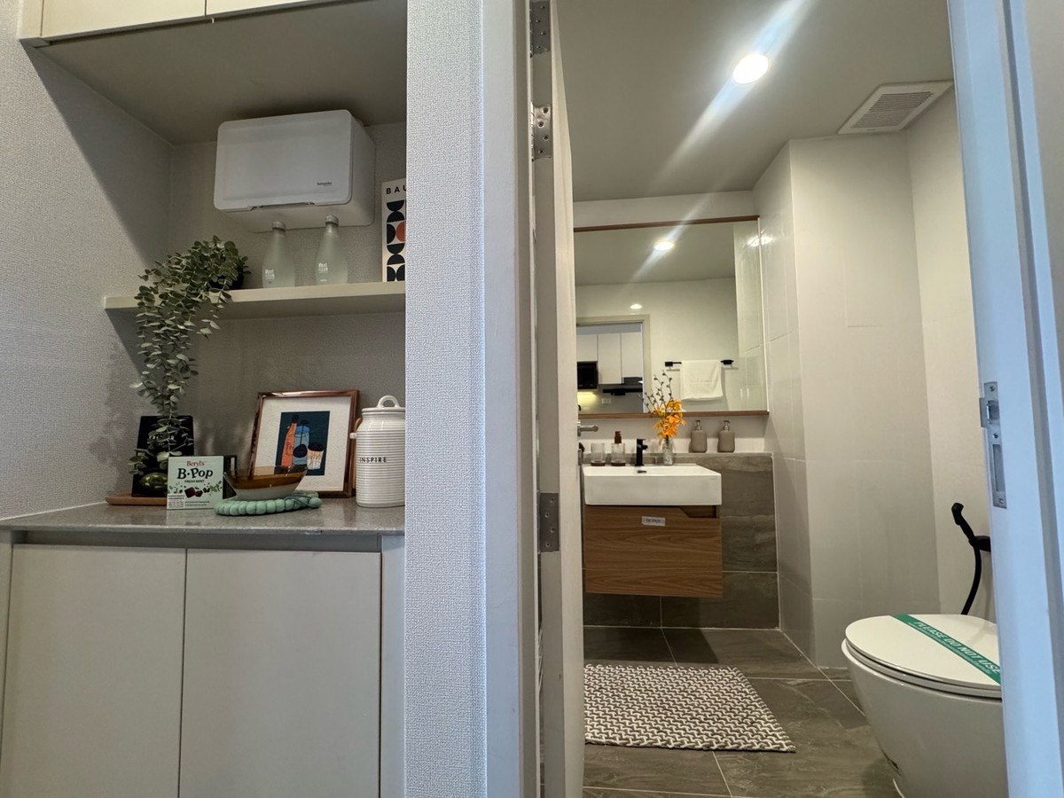 ขายคอนโดสุขุมวิท อโศก ทองหล่อ : ✨ Culture Thonglor 🚆 Only 250 meters from BTS Thonglor – easy walk!
🛏 Studio📏 26 sq.m.💰 Price: 3.99 MB
☎️Phat 064-642-8664