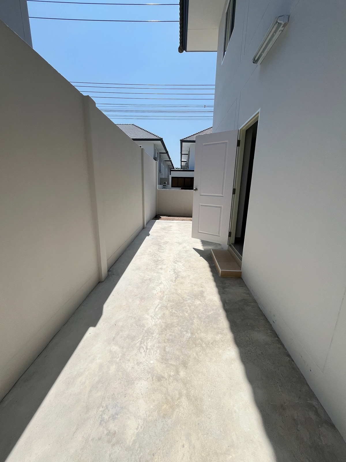 ขายพัทยา บางแสน ชลบุรี สัตหีบ : 🔥 คุ้มกว่านี้ไม่มีอีกแล้วกับบ้านแฝดไซส์ใหญ่ 3 ห้องนอน 3 ห้องน้ำ 🔥