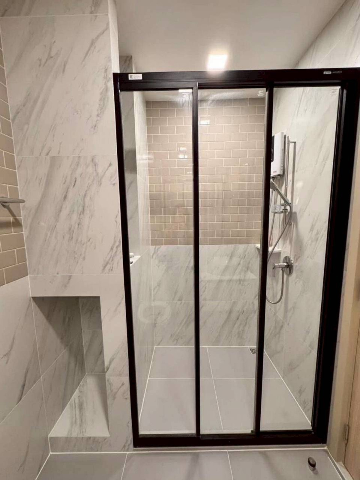 ให้เช่าคอนโดราชเทวี พญาไท : ✅ XTP132 ✅ Line : @p2nproperty