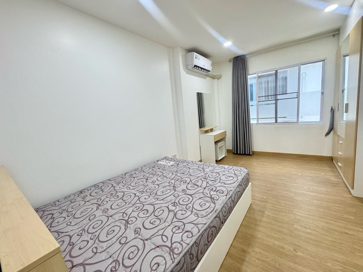 For RentHouseRatchadapisek, Huaikwang, Suttisan : 🌈Townhouse 2 floors, 5Bed 2Bath, Charoen 29, Ratchada 18, Huai Khwang, new house, available, ready to move in🔆