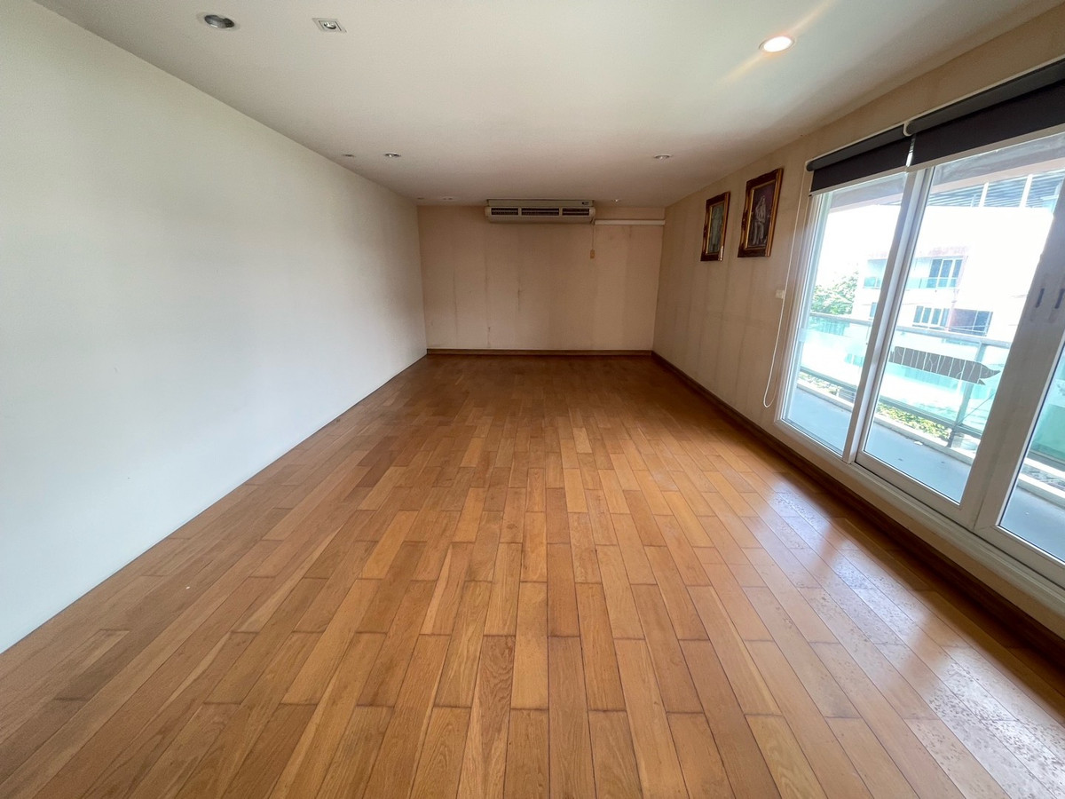 For RentHome OfficeSamut Prakan,Samrong : Premium Home Office for Rent: The Terminal Suvarnabhumi
The Ultimate Strategic Location for Logistics, Import-Export, and Modern Enterprises!