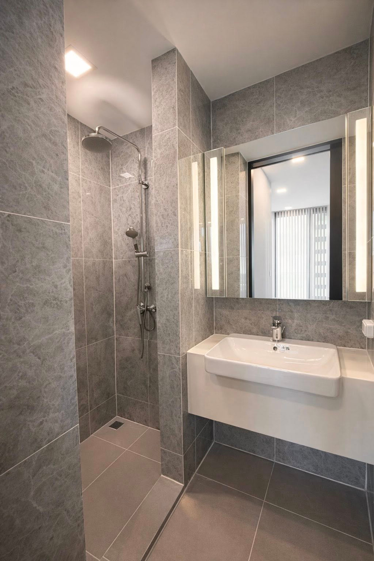 For RentCondoAri,Anusaowaree : [RARE FIND IN ARI] Noble Around Ari 🏙️ Corner Unit | Ultra-Private Building Y | Ready to Move In!