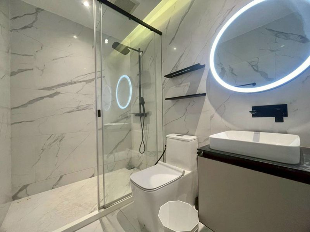 For RentCondoRatchathewi,Phayathai : FOR RENT ：The Room Phayathai 🔥PRICE 🔥Price 37,500 baht/month🔥 🎈Type : 2 bedrooms, 2 bathrooms