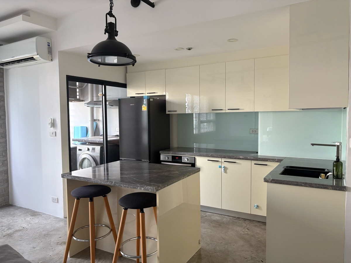 For RentCondoSukhumvit, Asoke, Thonglor : For rent: Condo One washing machine