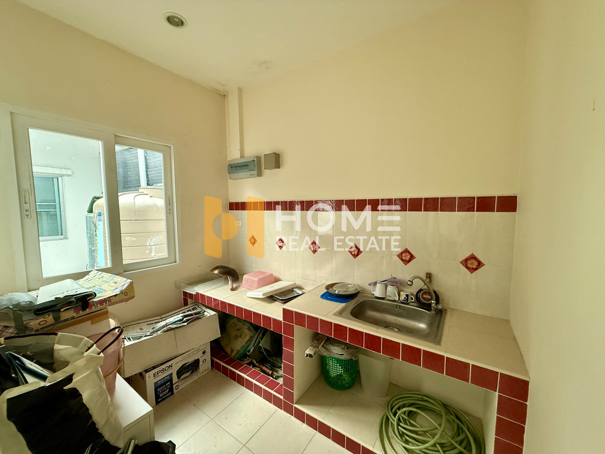 For SaleTownhomePattanakan, Srinakarin : Baan Klang Muang Urbanion Srinakarin / 3 Bedrooms (FOR SALE), Baan Klang Muang Urbanion Srinakarin / 3 Bedrooms (FOR SALE) GNG023