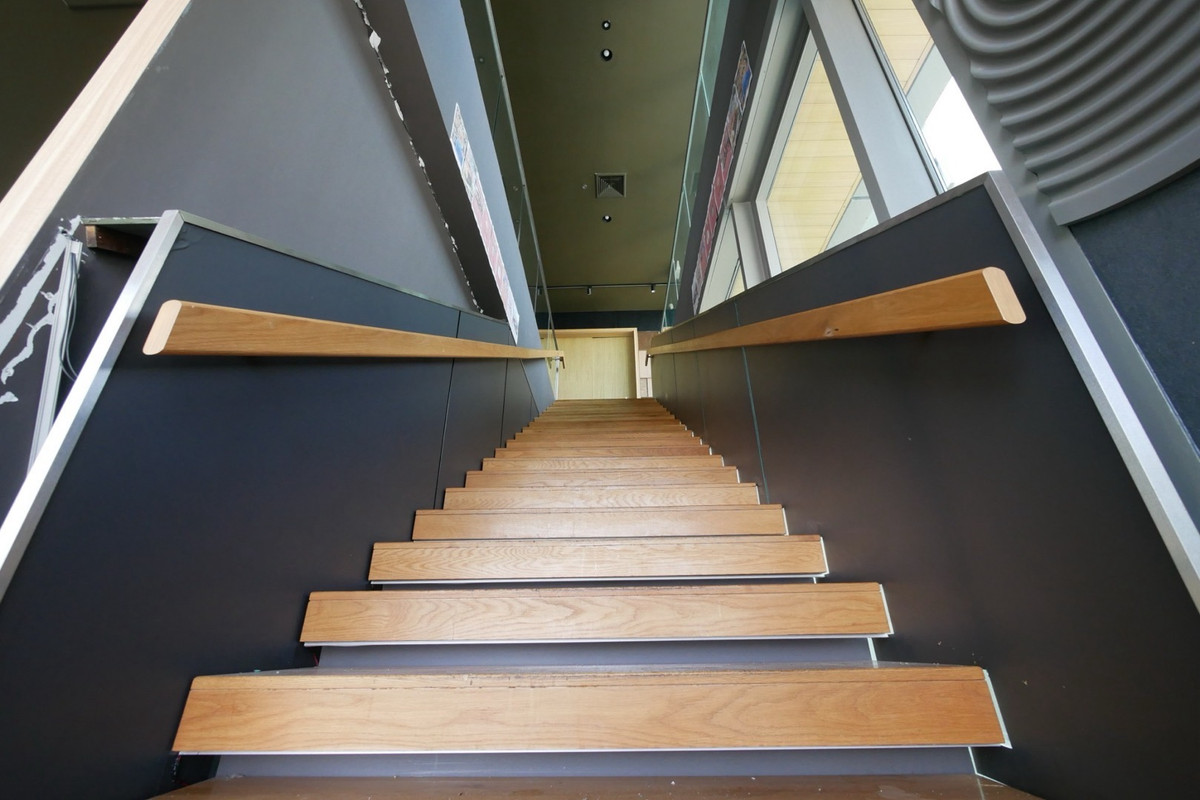 For RentRetail SpaceSukhumvit, Asoke, Thonglor : Duplex Retail Space for Rent in Asoke. Near BTS, Emsphere, and office buildings. suitable for restaurants, bar, & lifestyle