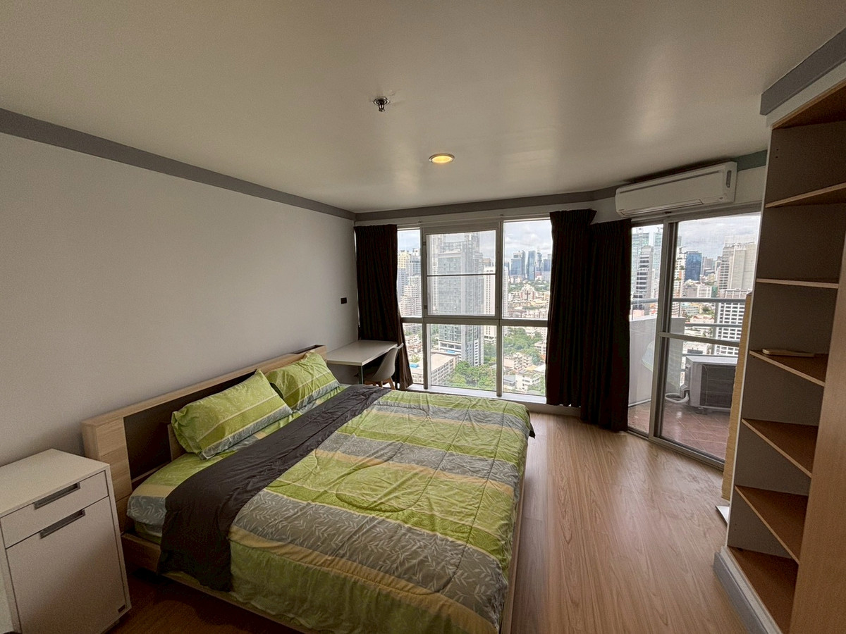 For RentCondoSukhumvit, Asoke, Thonglor : 🌆✨ Condo for Rent at The Waterford Diamond Sukhumvit 30/1 – Corner Unit with Stunning City View Bright, airy space with full natural light and a private balcony to enjoy the skyline every day 🫶
