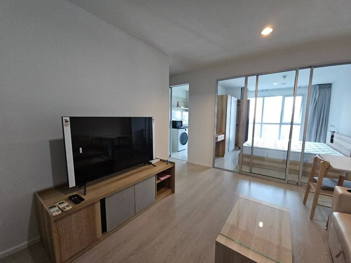 For RentCondoSathorn, Narathiwat : For rent, Rhythm Sathorn Narathiwat, north side, beautiful view, 38 sq m, 18,000, no negotiation, minimum 1 year, contact Line ID jubilojoy1, ready to move in 15 April.