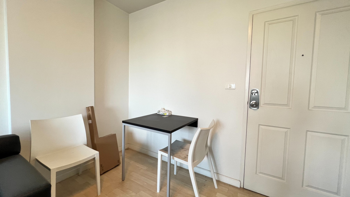 ขายคอนโดนวมินทร์ รามอินทรา : 🔥 ขายด่วน! ดีคอนโด รามอินทรา 🔥 ห้องเปล่าสภาพดี 31 ตร.ม. แต่งห้องได้ตามสไตล์คุณ!✨