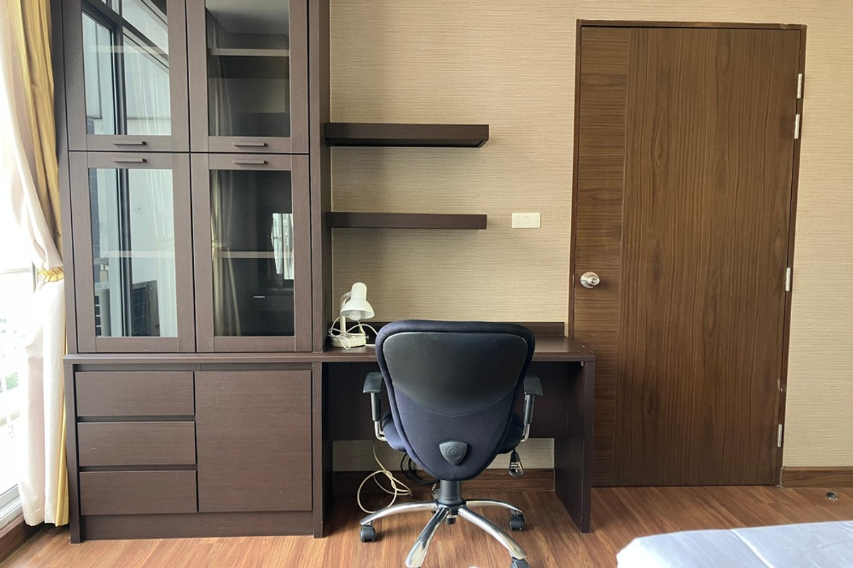 For RentCondoNana, North Nana,Sukhumvit13, Soi Nana : 🔥 For Rent !! Rare Item !! The Trendy, 2 bedroom Duplex, 2 bathroom,  Wide living room, high floor 16+, modern style !!🔥Code C20230210218 furnished, ready to move in📣📣