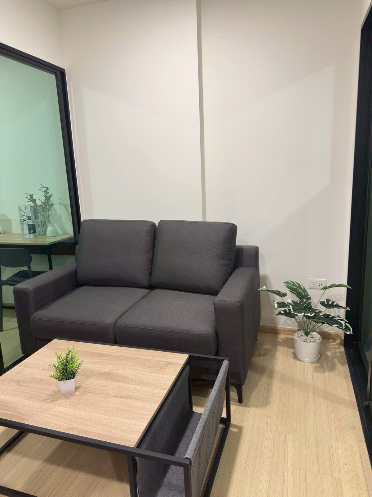 ให้เช่าคอนโดโชคชัย4 ลาดพร้าว71 : ให้เช่าคอนโดชีวาทัยฮอลล์มาร์คลาดพร้าวโชคชัย4 ห้องใหญ่ตรงปกใกล้รถไฟฟ้า