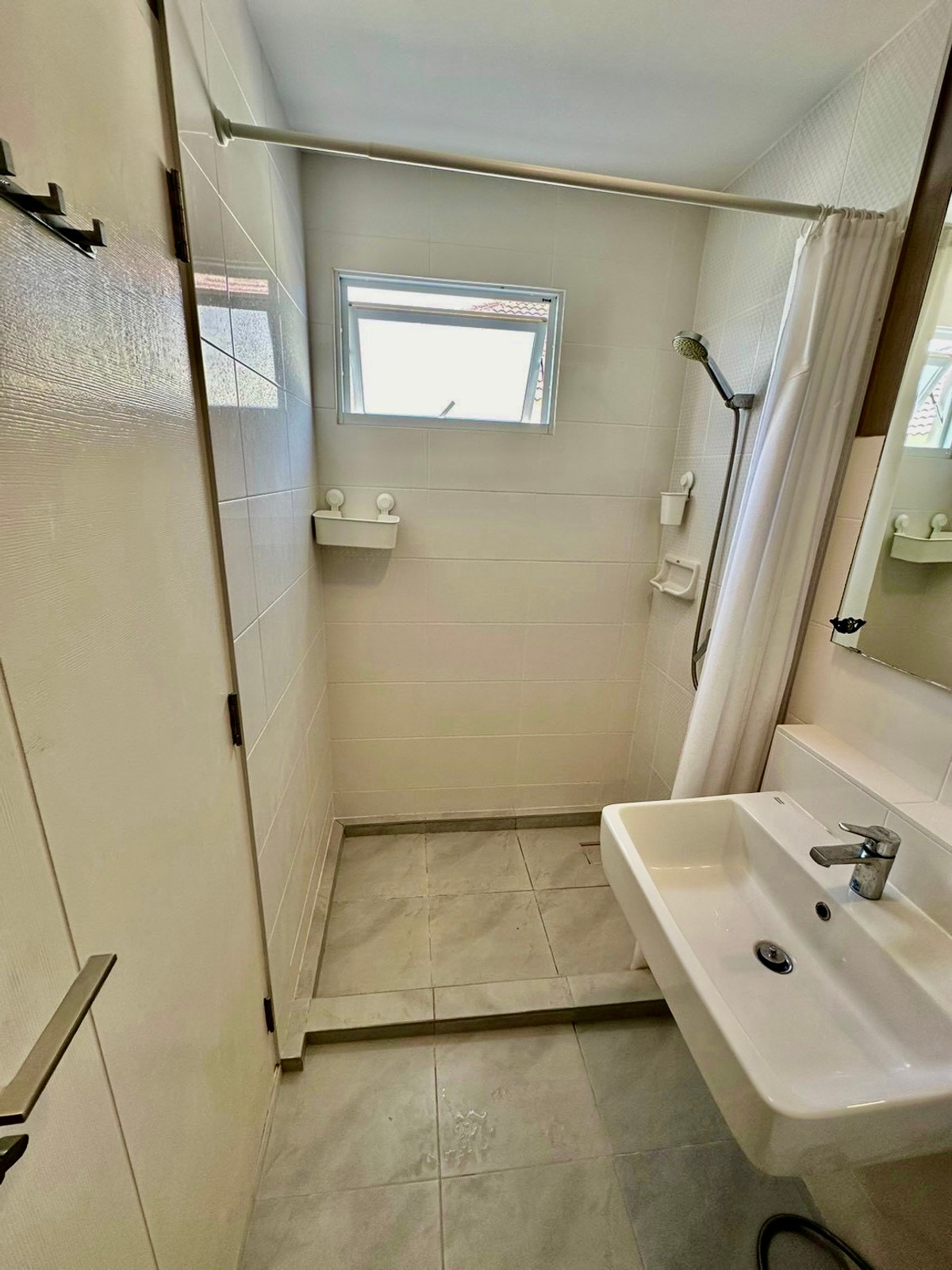 For SaleTownhomeSamut Prakan,Samrong : For Sale: 2-Storey Townhome at Indy 2 Srinakarin Quality by Land & Houses | Move-in Ready | Great Value Near Mega Bangna & B