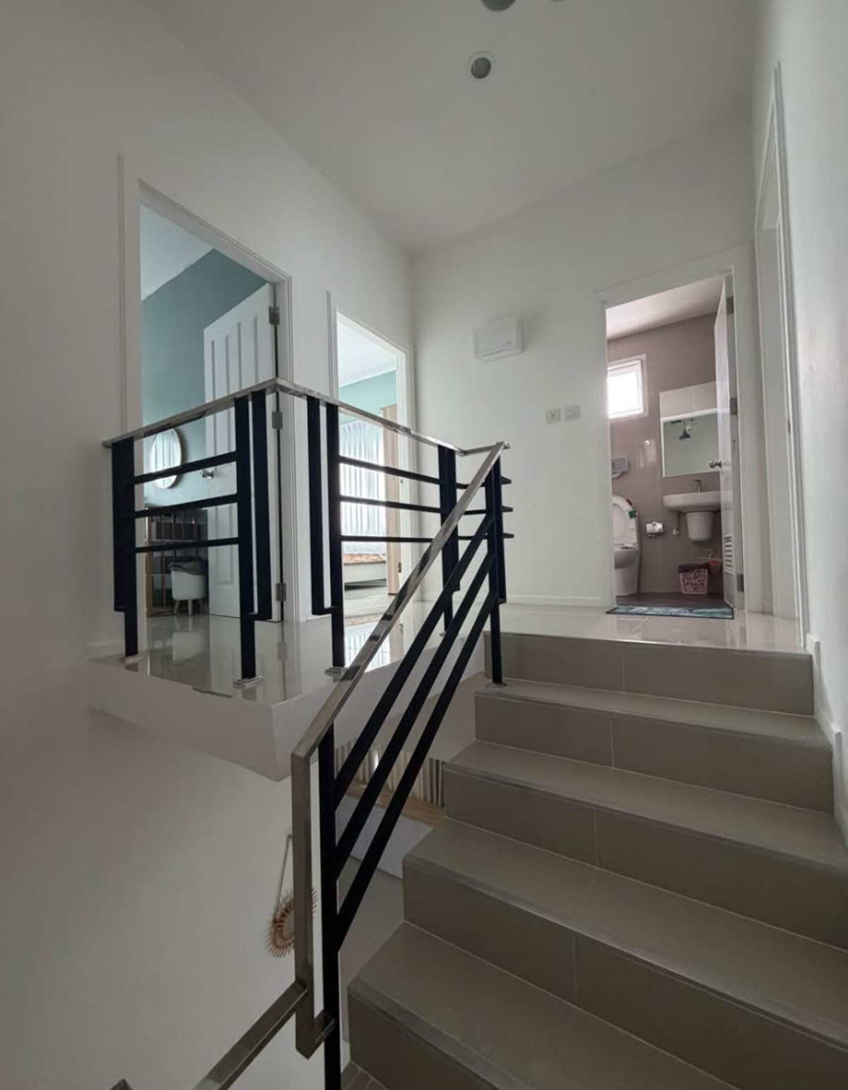 ให้เช่าทาวน์โฮมนวมินทร์ รามอินทรา : ให้เช่าทาวน์โฮม พาทาโกเนีย 5 (เลียบคลองสอง) ตรงข้ามซาฟารีเวิลด์ ใกล้แฟชั่นไอส์แลนด์ 