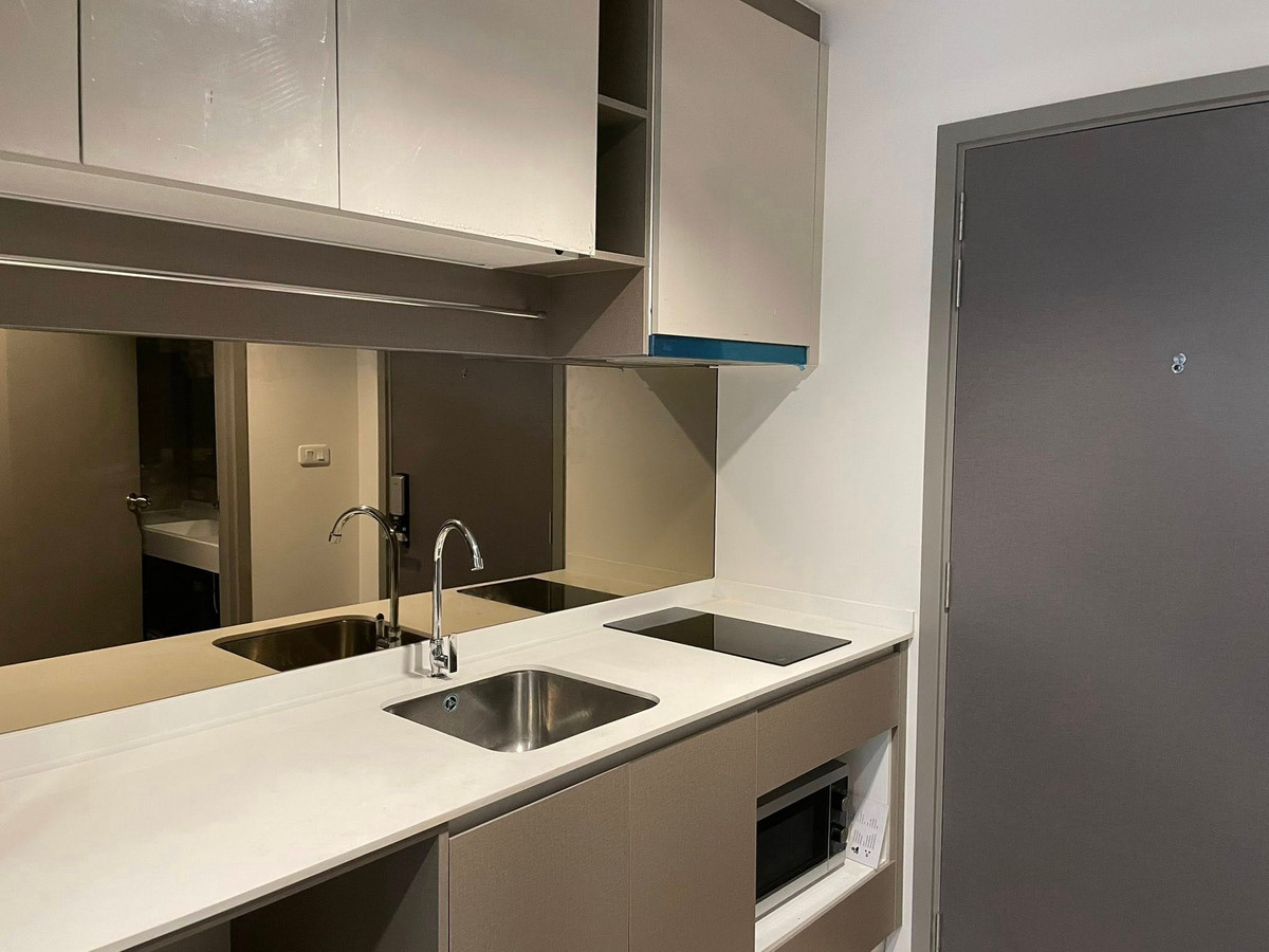 For RentCondoWongwianyai, Charoennakor : Urgent for rent! Ideo Sathorn-Wongwianyai, 12th+ floor, beautiful room, fully furnished, good price