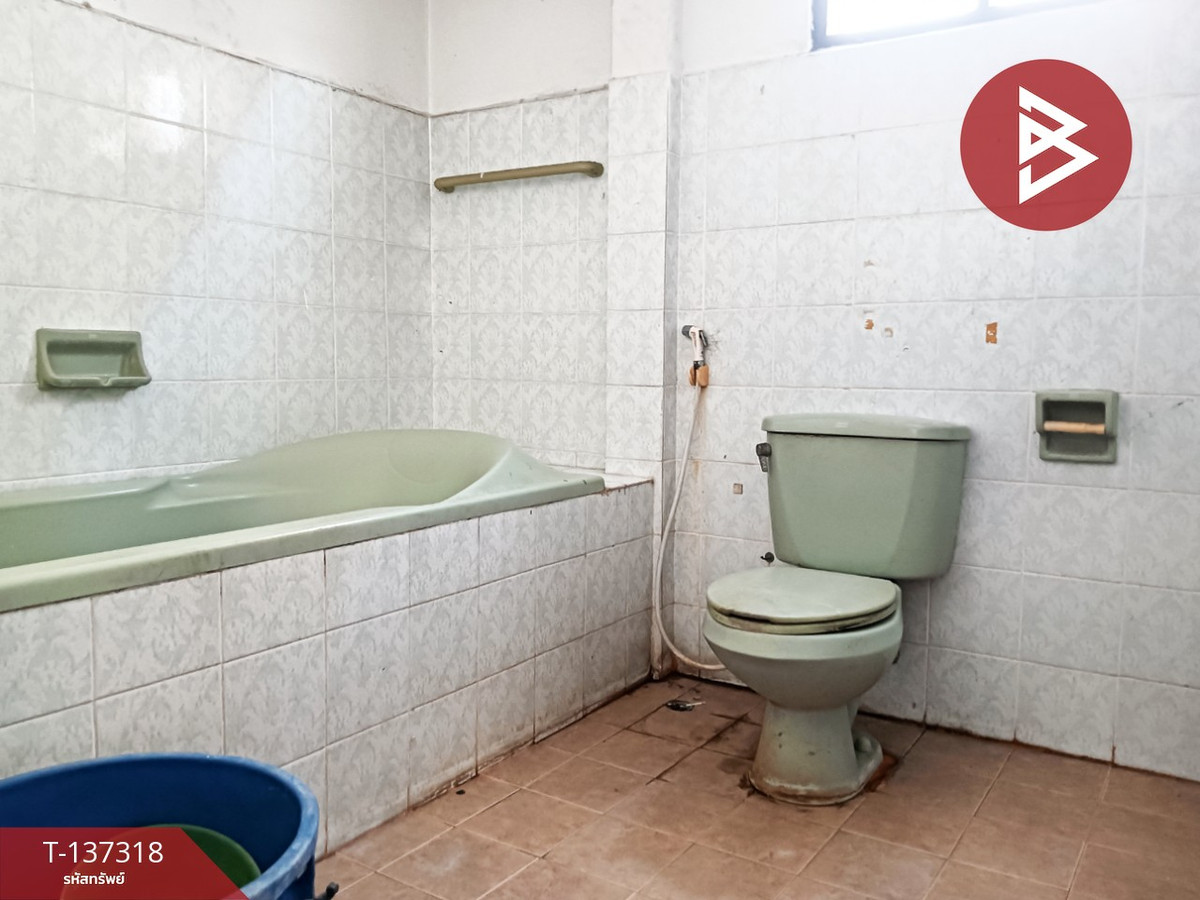 For SaleTownhomeSamut Prakan,Samrong : 2-story townhouse for sale, Phatthananiwet Village, Theparak, Samut Prakan.