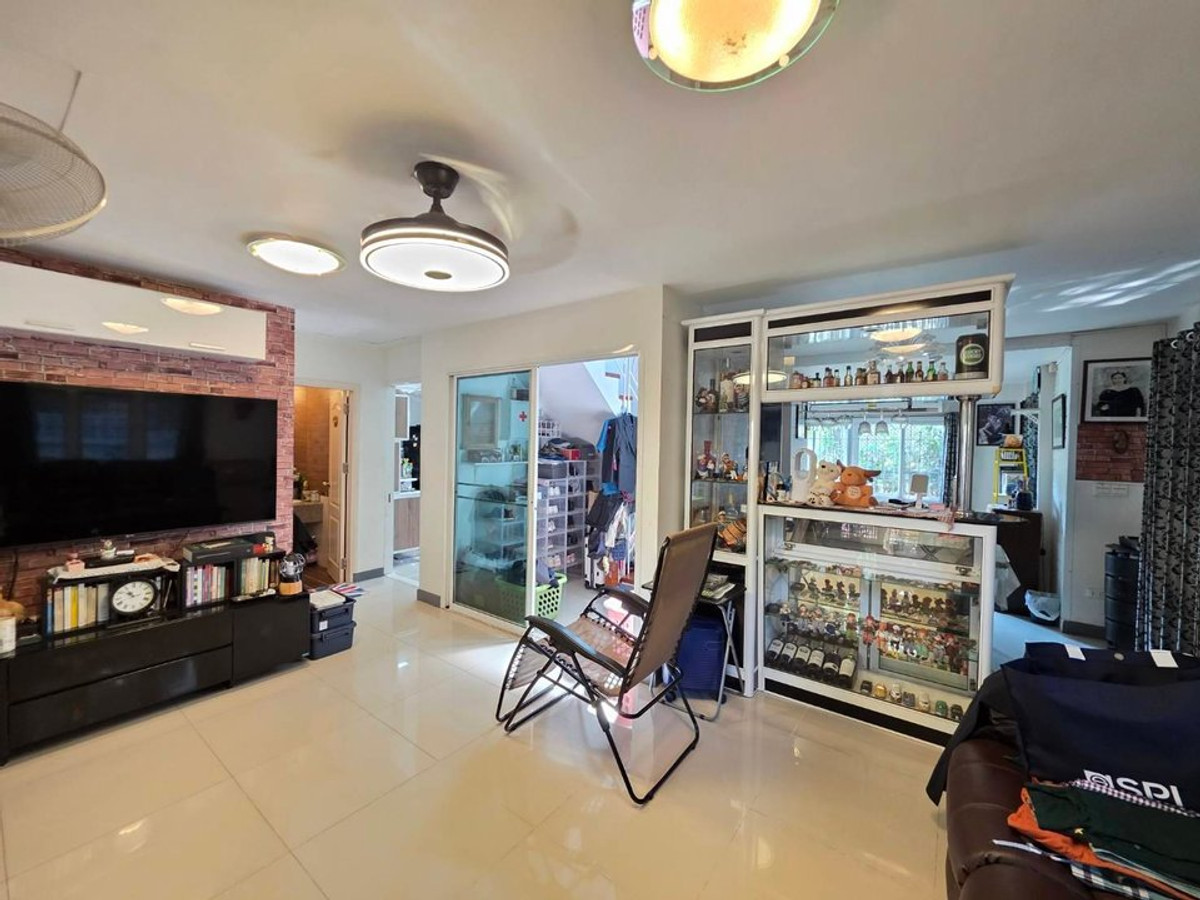 For SaleHouseNawamin, Ramindra : Single house for sale, Neighbor Home Village, Watcharapol, Sukhaphiban 5, garden view, beautiful house condition, ready to move in.