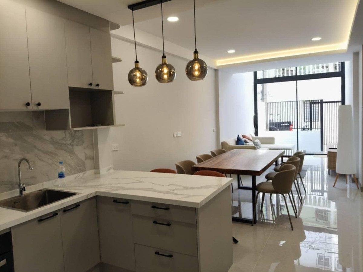 ให้เช่าทาวน์โฮมสุขุมวิท อโศก ทองหล่อ : ให้เช่าบ้าน ทาวน์เฮ้าส์ ซอยเอกมัย 22 สุขุมวิท 63 เขตวัฒนา กรุงเทพมหานคร