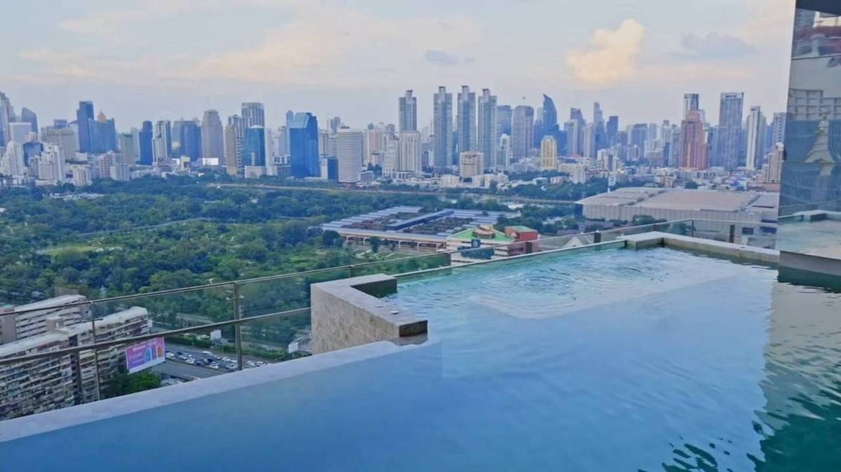 For RentCondoKhlongtoei, Kluaynamthai : Condo for rent, The Crown Residence (45 sq m.), 1 bedroom, 1 bathroom, Benjakitti Park view.