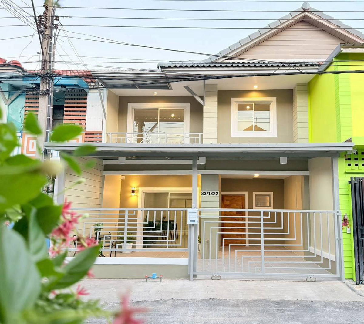 ขายทาวน์โฮมนนทบุรี บางใหญ่ บางบัวทอง : ขายทาวน์เฮ้าส์พฤกษา 3 วัดลาดปลาดุก 18 ตร.ว. หน้ากว้าง 6 ม. ต้นสายรถตู้ ฟรีโอน