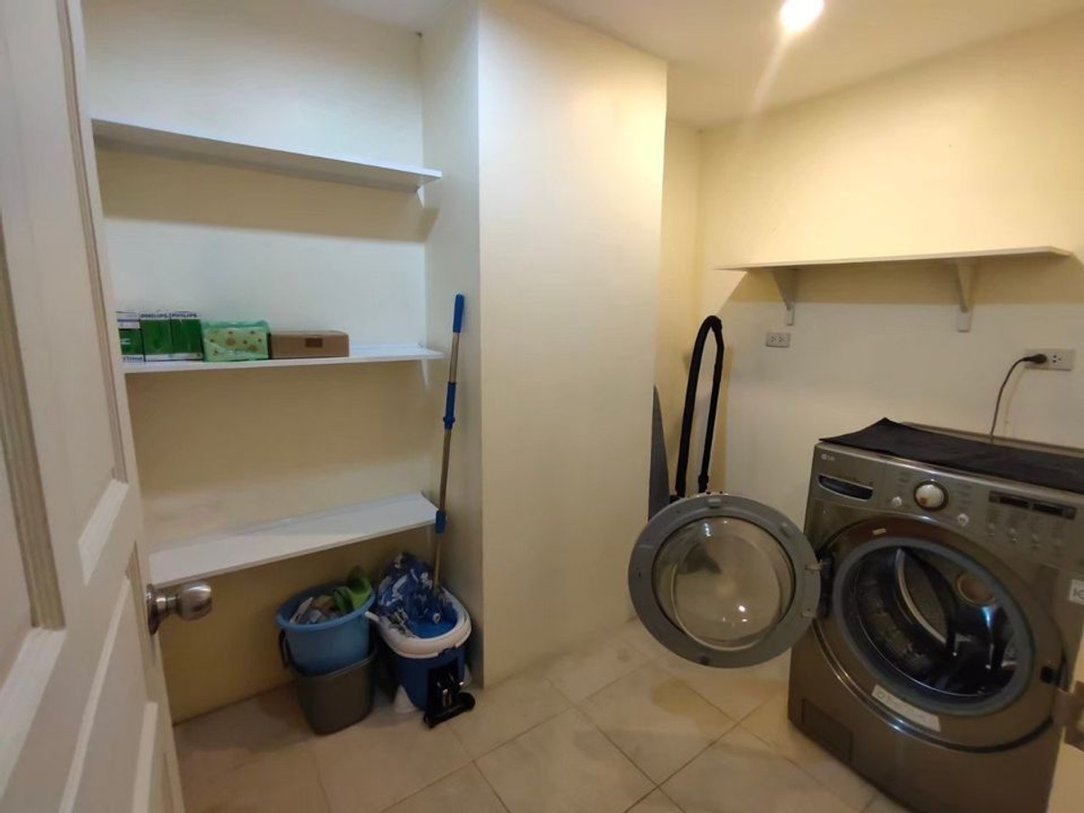 ให้เช่าคอนโดสีลม ศาลาแดง บางรัก : Silom Condominium【𝐒𝐄𝐋𝐋 & 𝐑𝐄𝐍𝐓】🔥โครงสร้างชัด ให้ความรู้สึกมั่นคง🔥 ติดต่อไลน์ไอดี: @hacondo