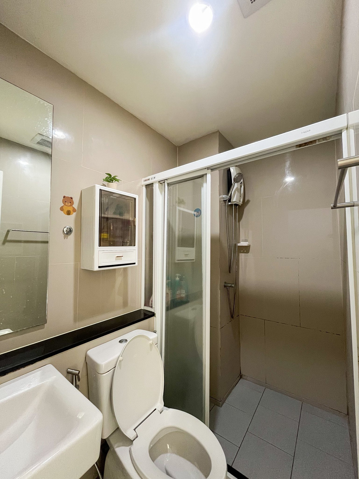 For RentCondoThaphra, Talat Phlu, Wutthakat : 🔥 For rent Aspire Sathorn-Ratchapruek (Aspire Sathorn-Ratchapruek) 🔥 📍 Next to BTS Bang Wa 🚆 Ratchapruek-Sathorn location, convenient travel.